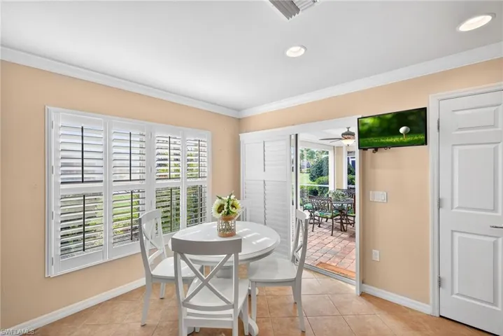 Eat-In Kitchen and Access to Extended Lanai
