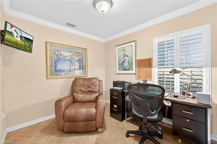 Bedroom#3-Versatile for Home Office or Bedroom
