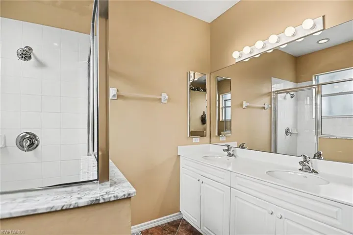 1230 Sweetwater Ln 2208, Naples, Florida 34110