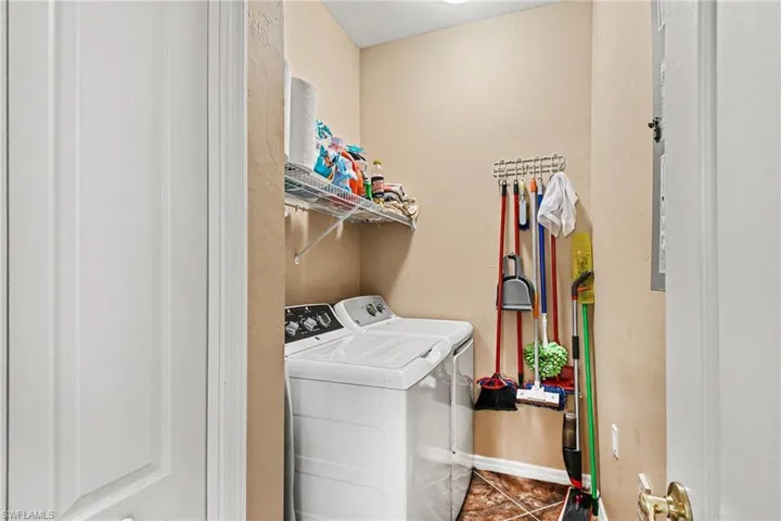 1230 Sweetwater Ln 2208, Naples, Florida 34110