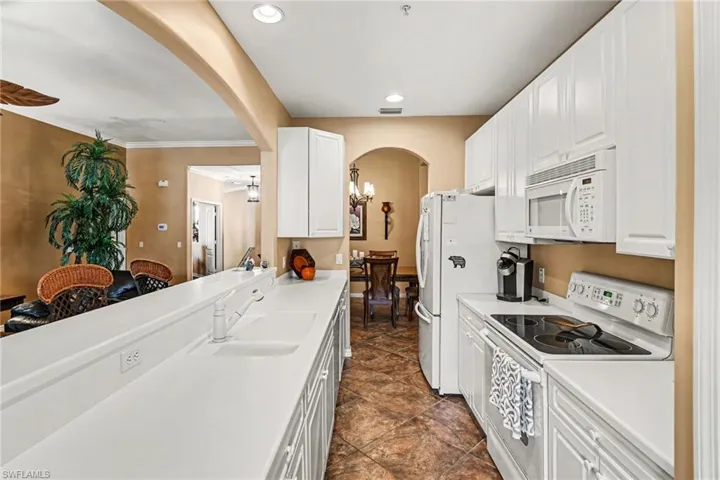 1230 Sweetwater Ln 2208, Naples, Florida 34110