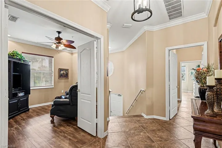 1230 Sweetwater Ln 2208, Naples, Florida 34110