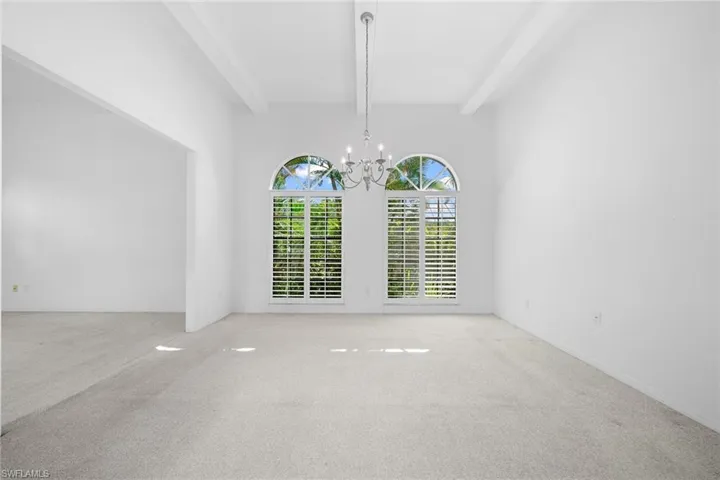 1010  Oriole  CIR, Naples, FL 34105