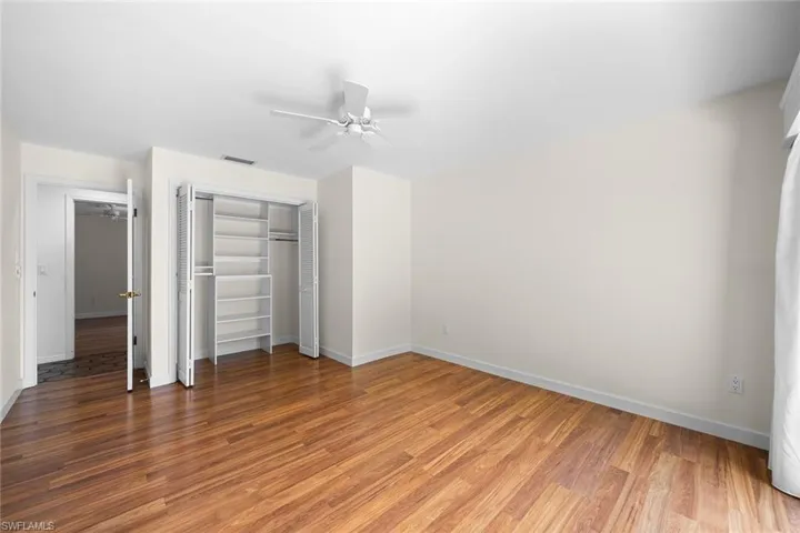 1010  Oriole  CIR, Naples, FL 34105