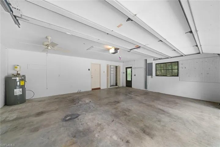 1010  Oriole  CIR, Naples, FL 34105