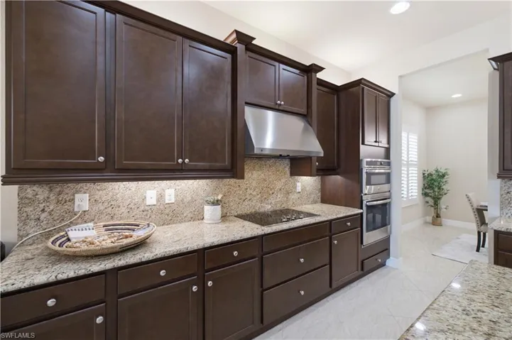 11532 Stonecreek Cir, Fort Myers, Florida 33913