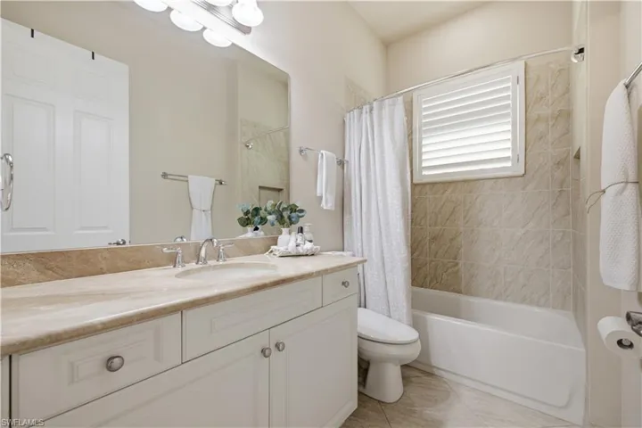 11532 Stonecreek Cir, Fort Myers, Florida 33913
