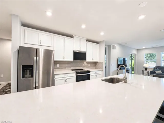 4660 Arboretum Cir 102, Naples, Florida 34112