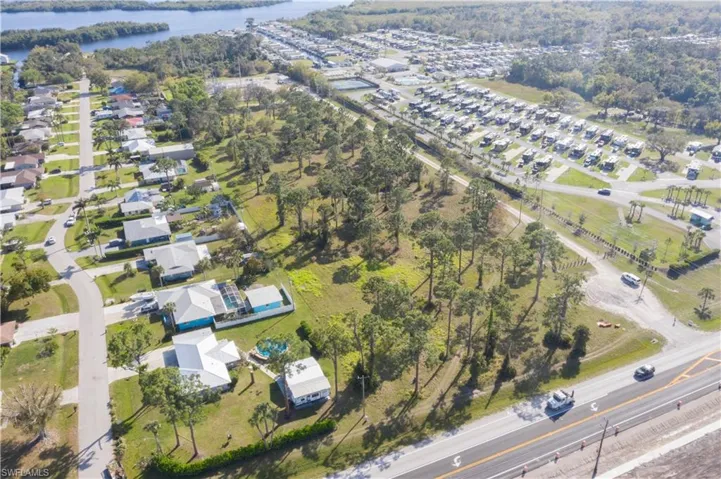 10600  Bayshore  RD, North Fort Myers, FL 33917