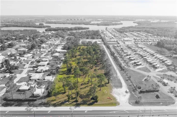 10600  Bayshore  RD, North Fort Myers, FL 33917