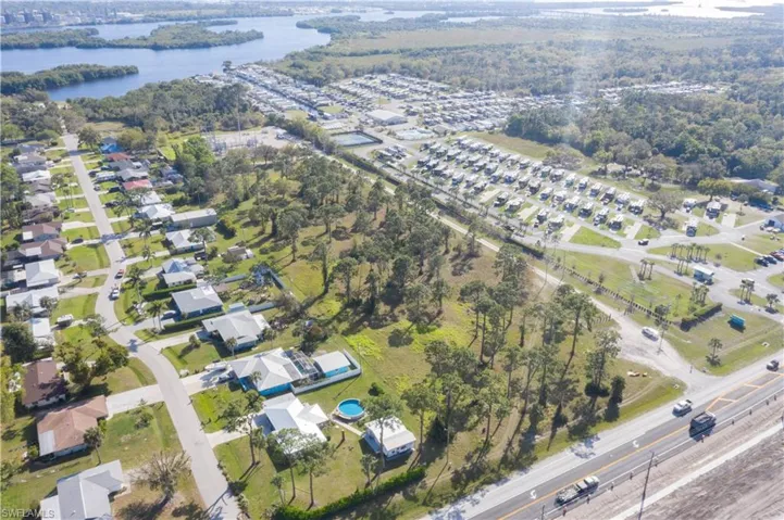 10600  Bayshore  RD, North Fort Myers, FL 33917