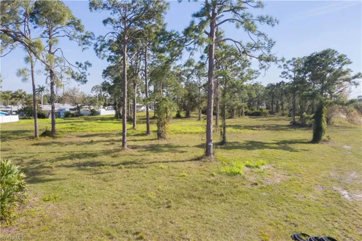 10600  Bayshore  RD, North Fort Myers, FL 33917