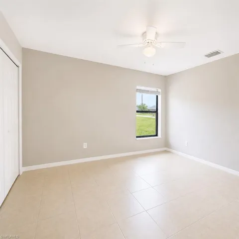 525 Se 4th Ter, Cape Coral, Florida 33990