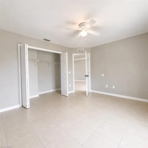 525 Se 4th Ter, Cape Coral, Florida 33990