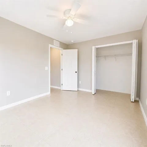 525 Se 4th Ter, Cape Coral, Florida 33990