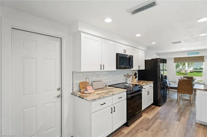 5714 Sw 1st Ct, Cape Coral, Florida 33914