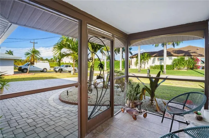 5714 Sw 1st Ct, Cape Coral, Florida 33914