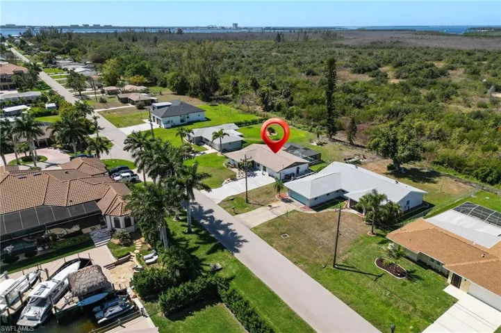 5714 Sw 1st Ct, Cape Coral, Florida 33914