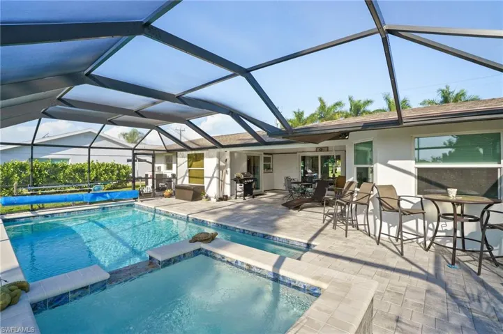 5714 Sw 1st Ct, Cape Coral, Florida 33914
