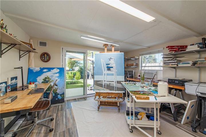 1880 Holiday LN, NAPLES FL 34104