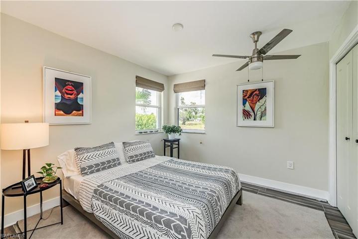 1880 Holiday LN, NAPLES FL 34104