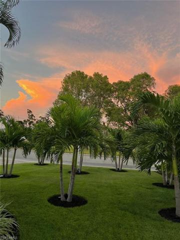 1880 Holiday LN, NAPLES FL 34104