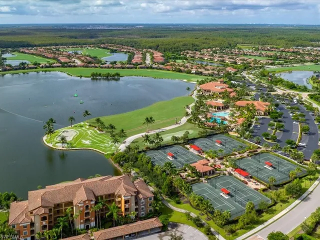 28551  Carlow  CT, Bonita Springs, FL 34135