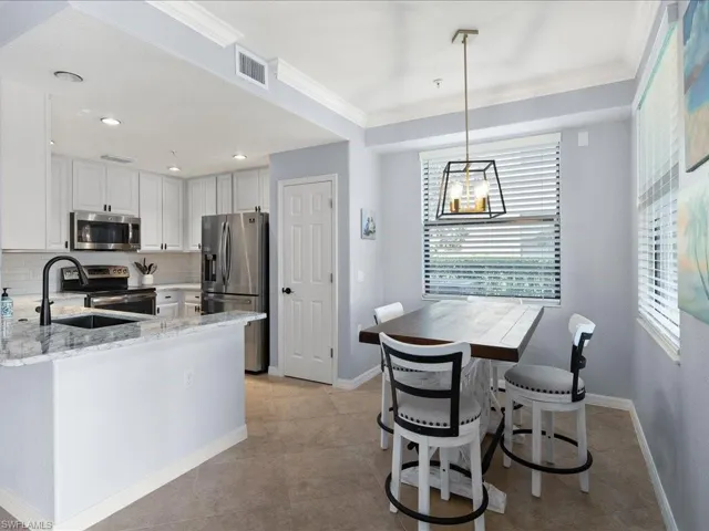 28551  Carlow  CT, Bonita Springs, FL 34135