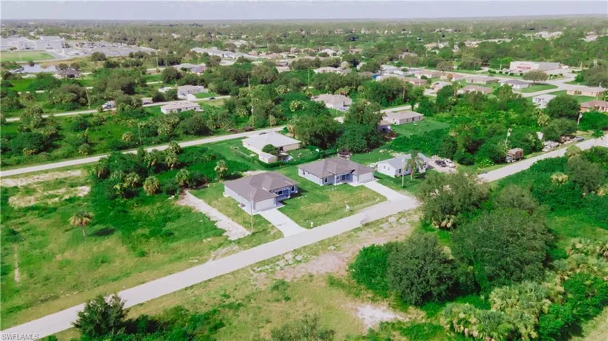 Birds eye view of property