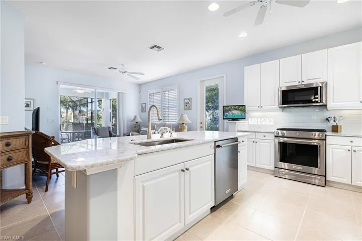 Freshly updated kitchen - One lever center island with farmers style sink