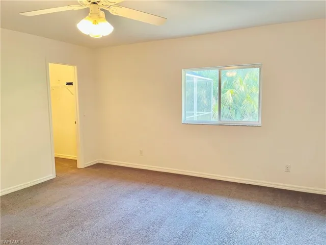 4Walk in closet