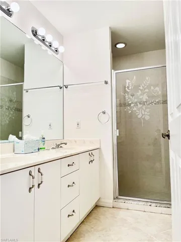 2Double sinksWalk in shower