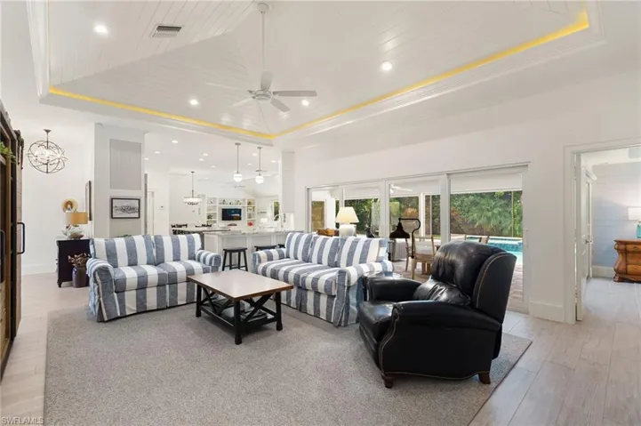 571 Neapolitan Ln, Naples, Florida 34103
