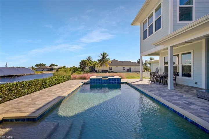 2717 Sw 38th St, Cape Coral, Florida 33914