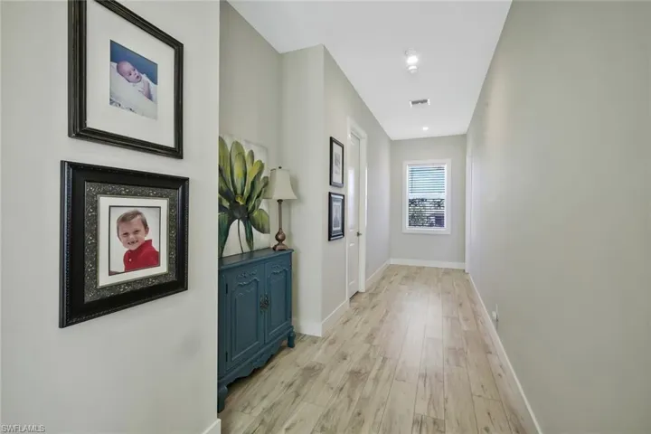 2717 Sw 38th St, Cape Coral, Florida 33914