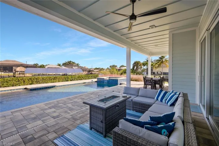 2717 Sw 38th St, Cape Coral, Florida 33914
