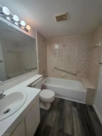 9970 Sailview Ct 9, Fort Myers, Florida 33905