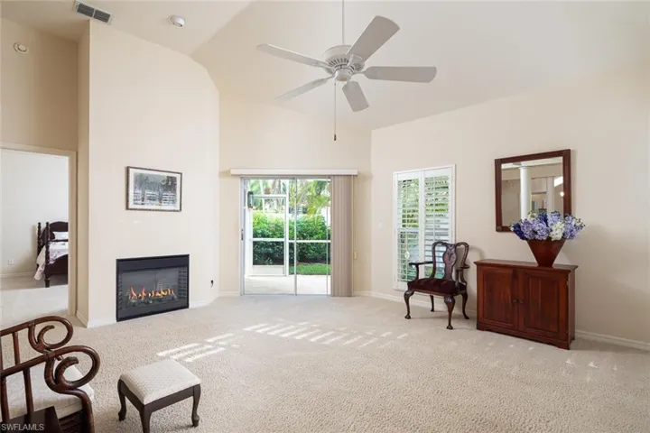 5943  Livermore  LN, Naples, FL 34119