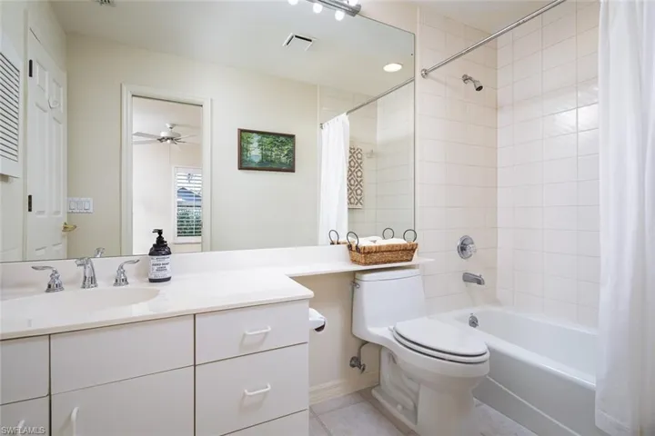 5943  Livermore  LN, Naples, FL 34119