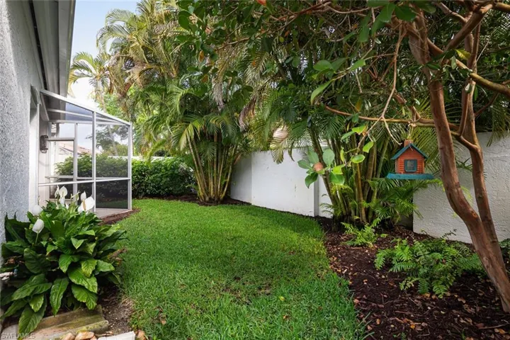 5943  Livermore  LN, Naples, FL 34119