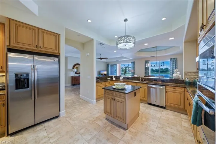 580 Avellino Isles Cir 18102, Naples, Florida 34119