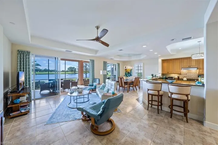 580 Avellino Isles Cir 18102, Naples, Florida 34119