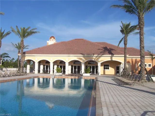 580 Avellino Isles Cir 18102, Naples, Florida 34119