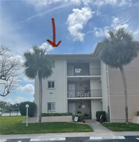 3rd floor end unit