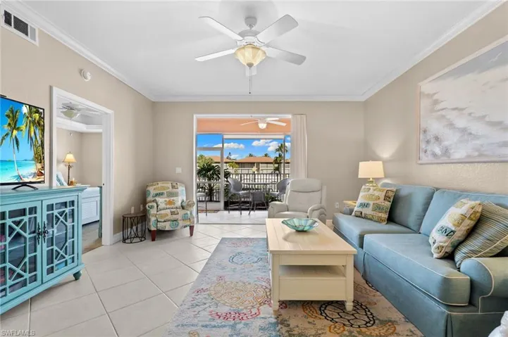 4566 SE 5th  PL, Cape Coral, FL 33904