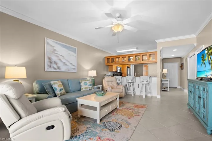 4566 SE 5th  PL, Cape Coral, FL 33904