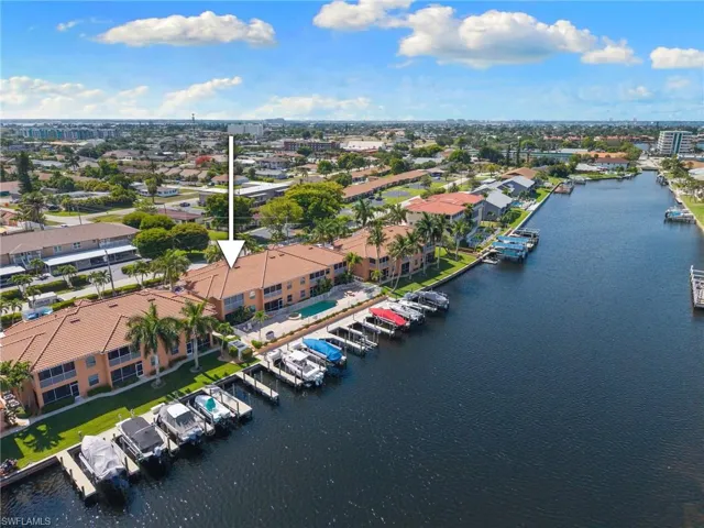4566 SE 5th  PL, Cape Coral, FL 33904