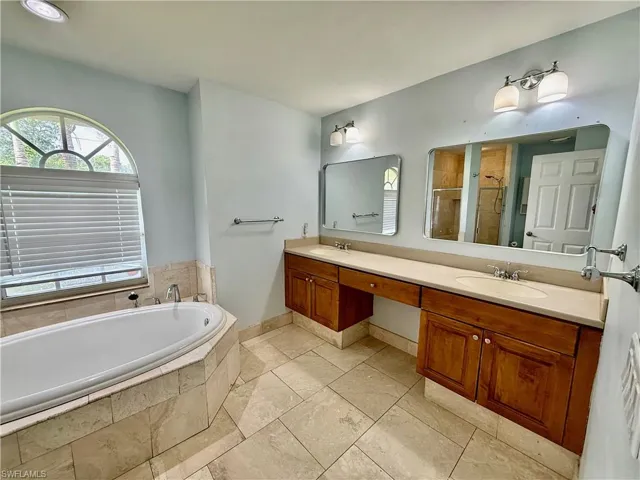 711  Sawyer  ST, Lehigh Acres, FL 33974