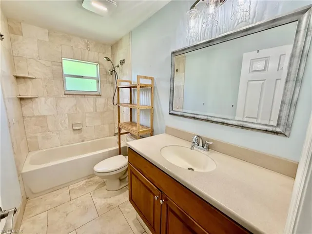 711  Sawyer  ST, Lehigh Acres, FL 33974