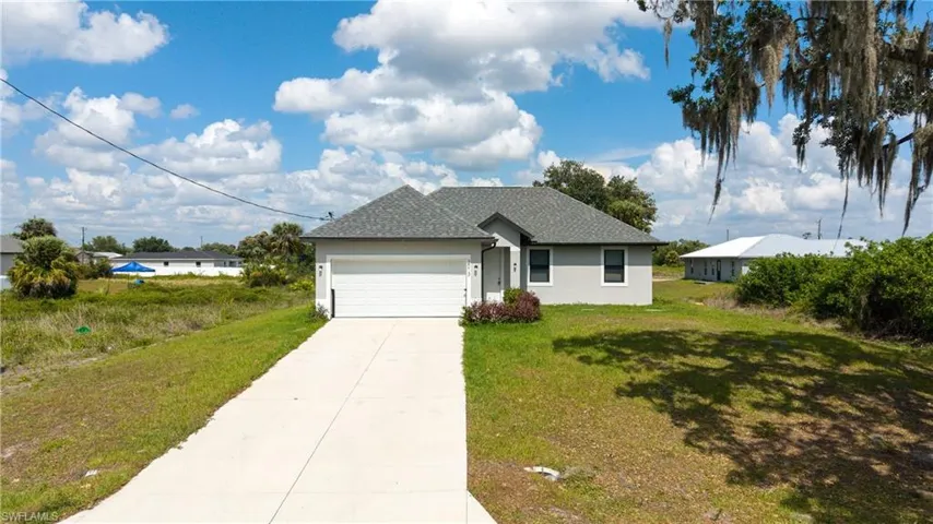 3013  Adcock  DR, Labelle, FL 33935